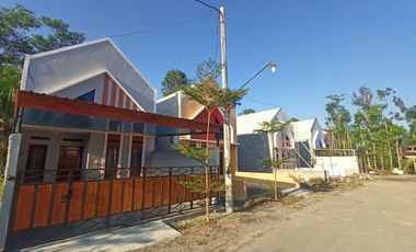 Jual Rumah Konsep Scandinavian Type 36/79 m2 Legalitas Ready Lokasi di Manisrenggo Klaten.
