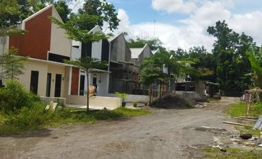 Jual Rumah Konsep Scandinavian Type 36/79 m2 Legalitas Ready Lokasi di Manisrenggo Klaten.