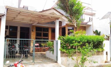 Rumah dalam perumahan Vila Bintaro Indah dekat St. Sudimara
