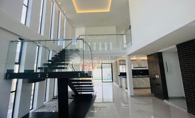 casa en venta en via autopista internacional. Cod V103074