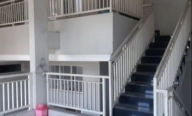 Rumah ex tempat bimbingan belajar luas 440 m di raya gayungsari harga nego