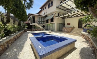 SE VENDE CASA EN LA ALAMEDA