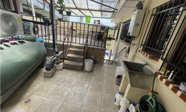 SE VENDE CASA EN LA ALAMEDA