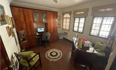SE VENDE CASA EN LA ALAMEDA