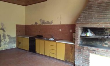 CASA 4 AMBIENTES AMPLIOS