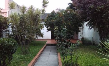 CASA 4 AMBIENTES AMPLIOS