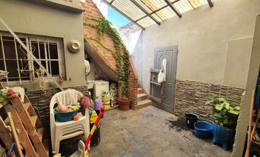 Departamento Tipo Casa en venta en Lanus Este