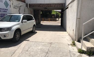 PARA INVERSIONISTA: 2 niveles PB locales , cerca del centro de Texcoco.