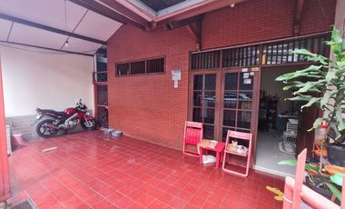 Rumah 2 Lantai 4 Kamar Tidur Lokasi Tebet Jaksel