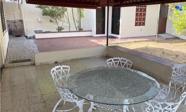 SE VENDE AMPLIA CASA EN EL DORADO AM