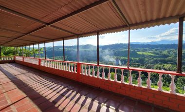 CASA CAMPESTRE EN ARRIENDO EN NEIRA