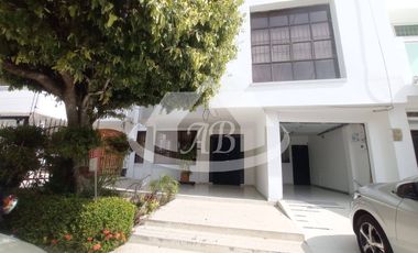 CASA EN VENTA BARRIO LA CASTELLANA|1347