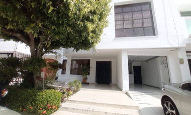 CASA EN VENTA BARRIO LA CASTELLANA|1347