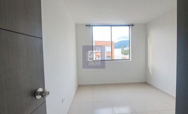 COD. 4872 - SE ARRIENDA APARTAMENTO - BARRIO: RESERVA LA LOMA