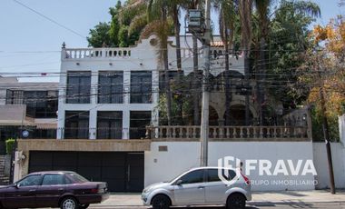 CASA EN VENTA EN LA COLONIA ARCOS VALLARTA