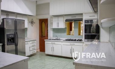 CASA EN VENTA EN LA COLONIA ARCOS VALLARTA