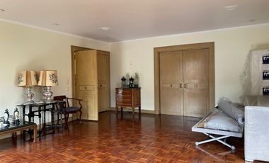 Extraordinaria casa con gran ubicación.