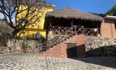 Quinta amueblada en venta, ideal para negocio