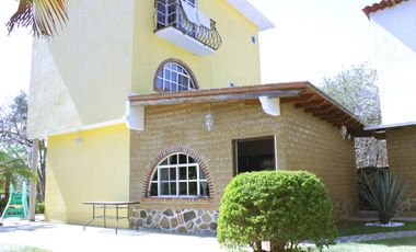 Quinta amueblada en venta, ideal para negocio