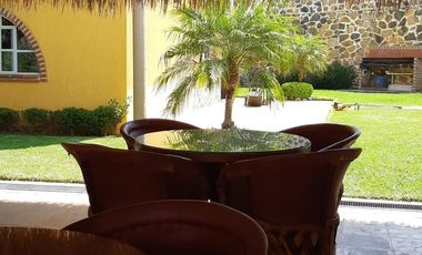 Quinta amueblada en venta, ideal para negocio