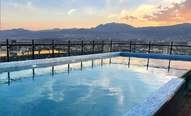 Condominio con gran terraza de 93 m2 techo alto, con amenidades: cine, alberca c