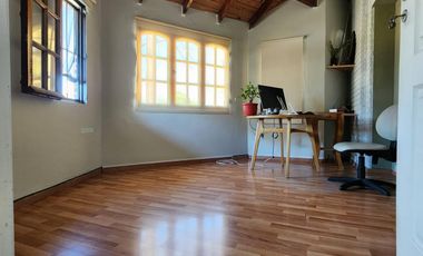 EXCELENTE OPORTUNIDAD. CASA y LOCAL COMERCIAL EN ESQUINA