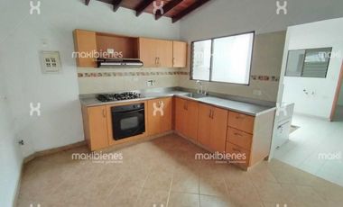 comercial (casa para comercio) en arriendo en la castellana. Cod A67792