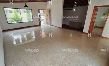 comercial (casa para comercio) en arriendo en la castellana. Cod A67792