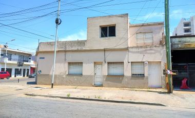 Venta de Casa sobre Avenida Belgrano 5400