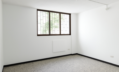 casa-local en arriendo/venta en manga. Cod A92993