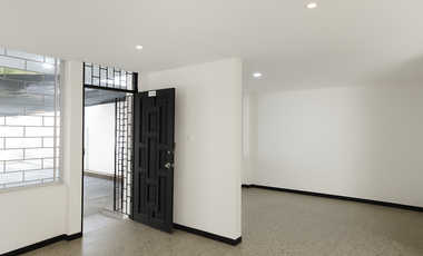 casa-local en arriendo/venta en manga. Cod A92993