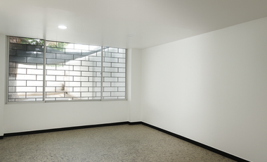 casa-local en arriendo/venta en manga. Cod A92993