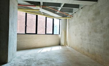 PR15032 Arriendo de oficina sector Envigado, La Intermedia