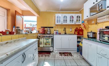 Cómoda casa sector centro