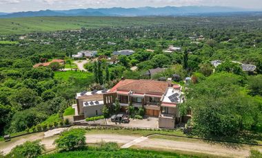 CASA PREMIUM EN ALQUILER LOS ZARZOS SAN LORENZO