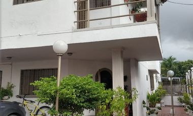 casa en venta en barrio blanco. Cod V10609