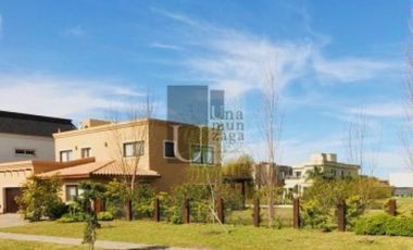 Nuevo Quilmes Unica Casa 2 Lotes al Canal