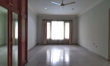 DIJUAL RUMAH LUAS dgn SWIMMING POOL di Jl KEMANG DALAM, JAKSEL
