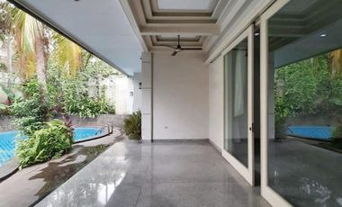 DIJUAL RUMAH LUAS dgn SWIMMING POOL di Jl KEMANG DALAM, JAKSEL