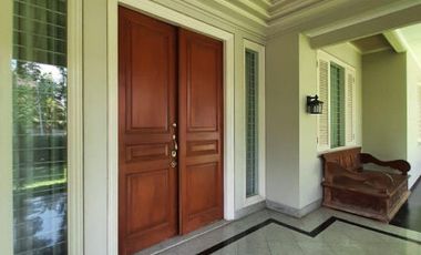 DIJUAL RUMAH LUAS dgn SWIMMING POOL di Jl KEMANG DALAM, JAKSEL
