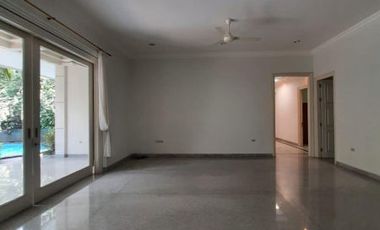 DIJUAL RUMAH LUAS dgn SWIMMING POOL di Jl KEMANG DALAM, JAKSEL