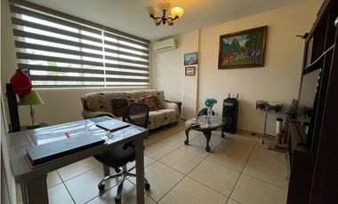 SE ALQUILA CASA BRISAS HEIGHT BRISAS DEL GOLF AMUEBLADA