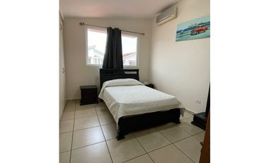 SE ALQUILA CASA BRISAS HEIGHT BRISAS DEL GOLF AMUEBLADA