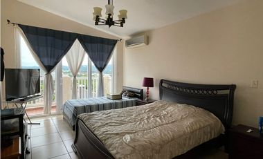 SE ALQUILA CASA BRISAS HEIGHT BRISAS DEL GOLF AMUEBLADA