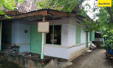 Dijual Rumah di Jalan Imam Bonjol, Kediri