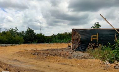 KOMPLEKS PERTOKOAN TERBESAR DEPAN GEMBIRA LOKA ZOO