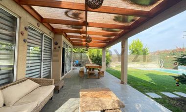 VENDO PRECIOSA CASA ESTILO MEDITARRÁNEO EN SANTA ELENA CHICUREO