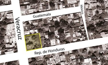 Terreno de 902 m2 en Venta en esquina de calle Honduras, Col. Tierra y Libertad, Coatzacoalcos, Ver.