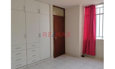 🏢 ✨Departamento En Venta Incluye Cochera 🚗✨ En La Urb. Los Sauces Frente A Parque 🌳⛲