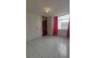 🏢 ✨Departamento En Venta Incluye Cochera 🚗✨ En La Urb. Los Sauces Frente A Parque 🌳⛲